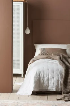 Best Sale CLURA Päiväpeite Kapeaan Sänkyyn 180x260 Cm Päiväpeitteet