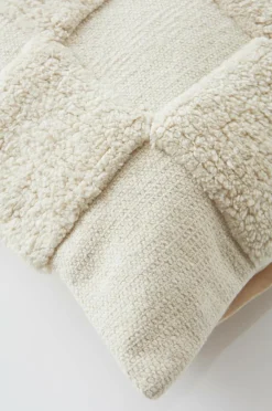 Clearance CORI Tyynynpäällinen 50x50 Cm Koristetyynyt & Tyynynpäälliset