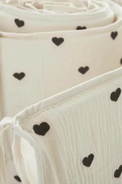 Clearance HEARTS MINI Pinnasängyn Reunapehmuste - Ekologinen Lasten Vuodevaatteet