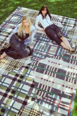Clearance RRRUG Villamatto 250x350 Cm Villamatot